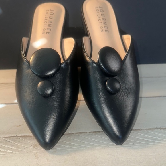 Journee Collection Black Pointed-Toe Mules - Picture 3 of 6